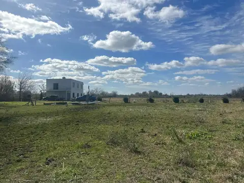 CAMPO 5 HECTAREAS CON CASA  5 AMB FACIL ACCESO A RUTA PAVON