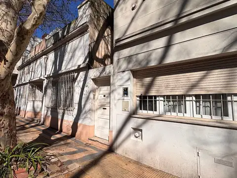 VENTA PH 2 AMB CON PATIO BERNAL CENTRO SIN EXPENSA