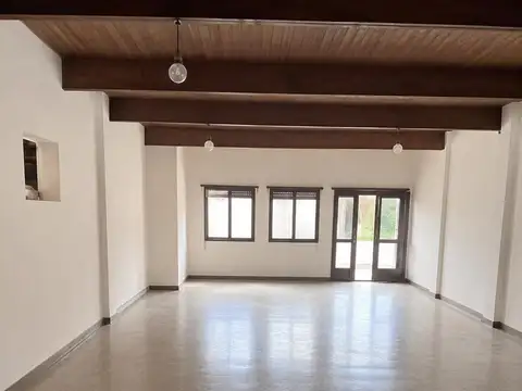 Casa 5 ambientes con 3 baños