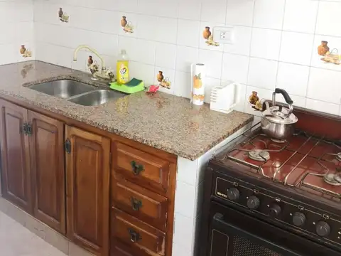 Casa 3 ambientes con 2 baños