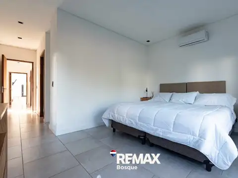 Casa 4 ambientes con 3 baños