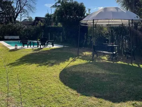 Casa 4 ambientes con 4 baños
