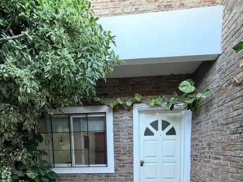 Depto Tipo Casa en Venta de 5 ambientes