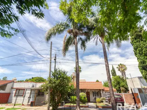 VENTA CASA CASTELAR NORTE 6 AMBIENTES