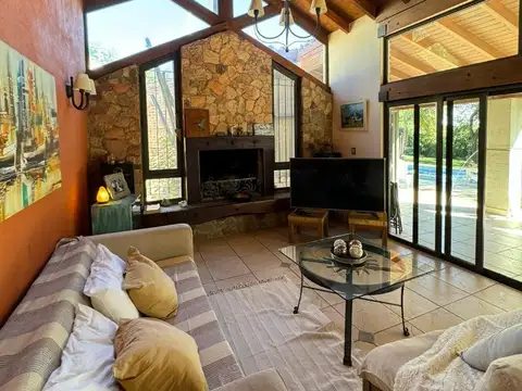 Casa en Venta al Este