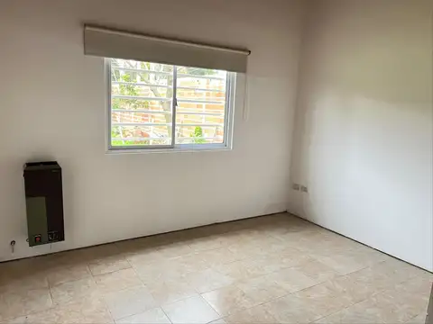 Depto Tipo Casa 3 ambientes con 1 baño