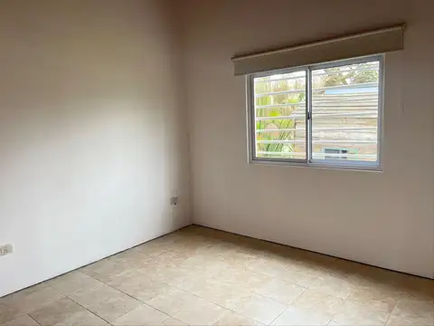 Depto Tipo Casa en Alquiler con 1 cocheras