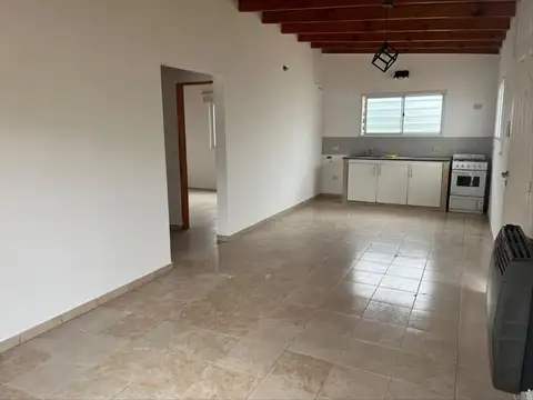 Depto Tipo Casa en Alquiler en City Bell, $ 600.000