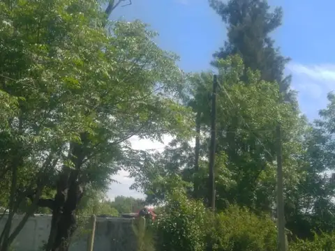 CASA CON TERRENO LIBRE