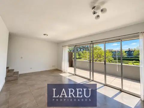 ALQUILER IMPECABLE Duplex de 3 ambientes en Bosque Alto