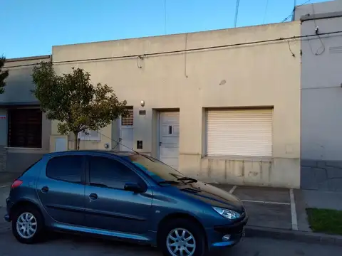 Carmona e/ Lamadrid y Dorrego