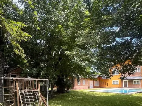 Casa en Venta en Barrio Parque Leloir, USD 650.000