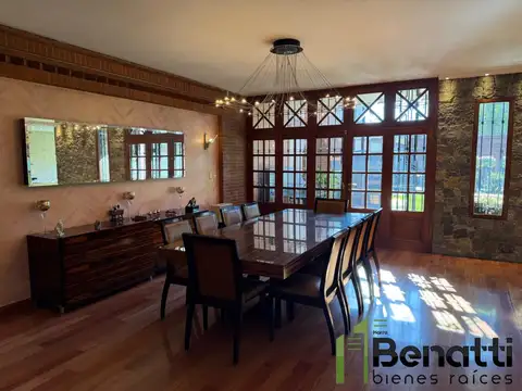 Casa en Venta en Barrio Naón, USD 700.000