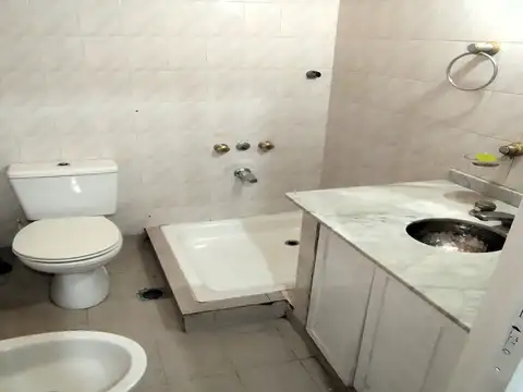 Depto Tipo Casa 3 ambientes con 2 baños