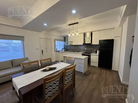 Depto Tipo Casa 4 ambientes con 2 baños