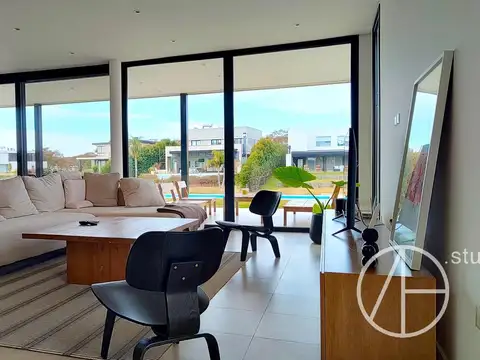 Casa en Alquiler en Puertos - Barrio Ceibos, USD 3.500