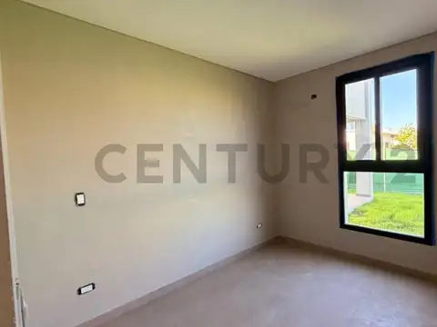 VENTA CASA EN POZO - BARRIO TIERRAS ALTAS