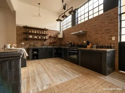 Depto Tipo Casa en Venta de 7 ambientes