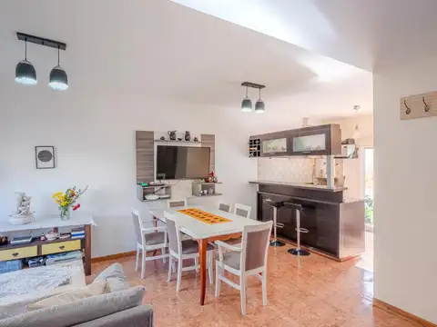 Depto Tipo Casa en Venta de 3 ambientes