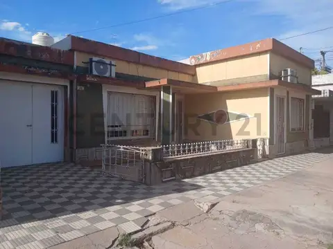 Leopoldo Marechal 100, Piso 0