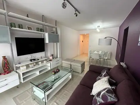 De Las Gaviotas 100, Piso 8