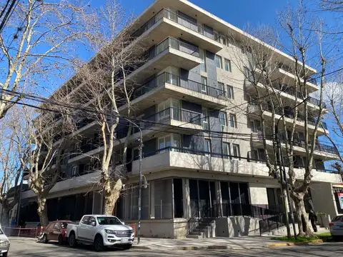Departamento en Venta / 2 ambientes - Tigre Centro - Cochera