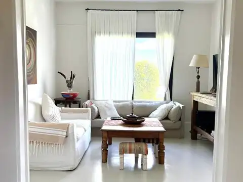 Casa en Alquiler Temporal en San Benito, USD 5.000