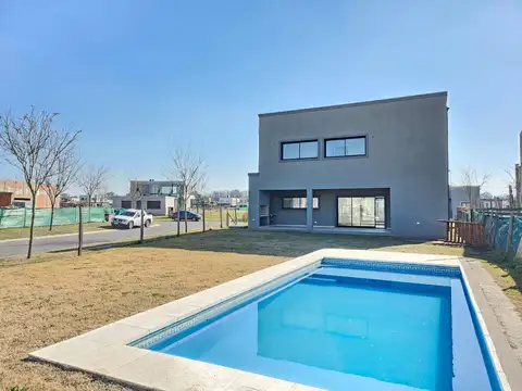 Casa a la venta en dos plantas a estrenar en Barrio San Pablo pilar de Este
