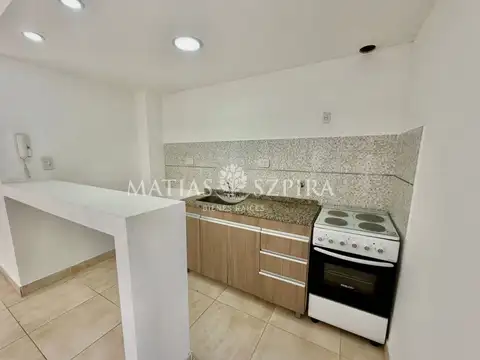 Complejo duplex 3 ambientes con jardín y cochera