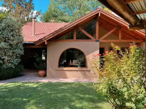 Alquiler de Hermosa Casa en callejón Privado