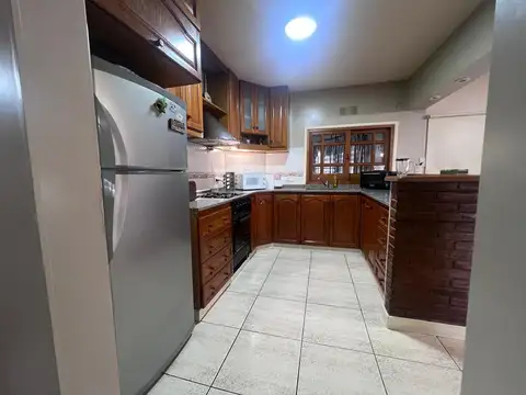 Casa 4 ambientes con 3 baños