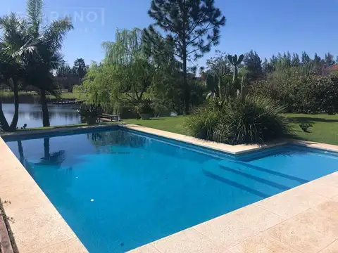 LHC. Alquiler temporal, casa al agua en Santa Catalina, Villanueva