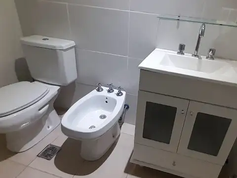 VENTA-CASA 6 AMB. BARRIO CHACRAS VITEL-CHASCOMÚS