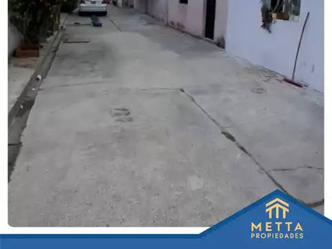 Casa 9 ambientes con 8 baños