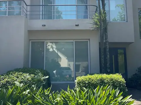 Casa en Alquiler Temporal de 4 dormitorios