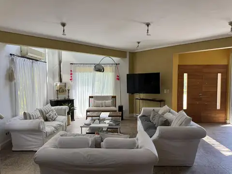 Casa en Venta en Nautico Escobar, USD 240.000