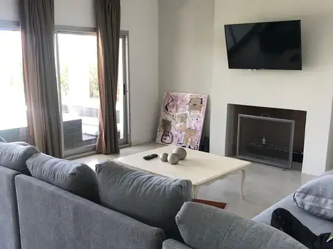 Casa en Alquiler de 5 dormitorios