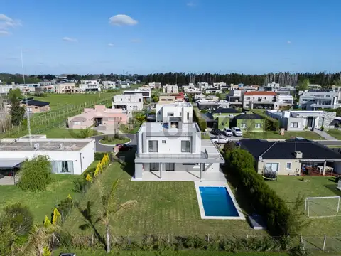 Casa en Venta de 4 dormitorios