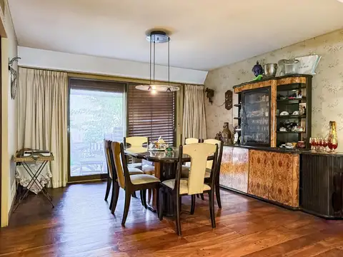 Casa 5 ambientes con 3 baños