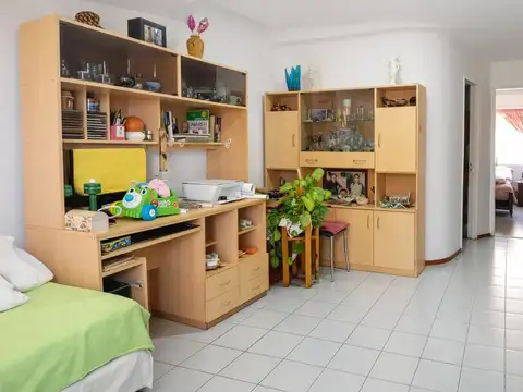 Juan Manuel De Rosas 1400, Piso 08