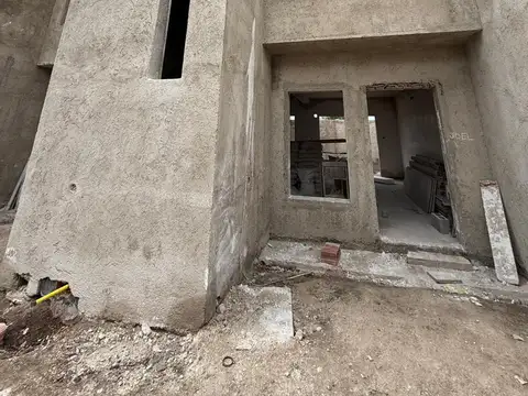 Depto Tipo Casa 4 ambientes con 2 baños