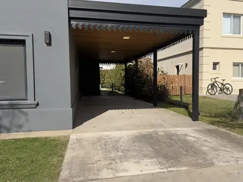Casa en Alquiler de 4 dormitorios