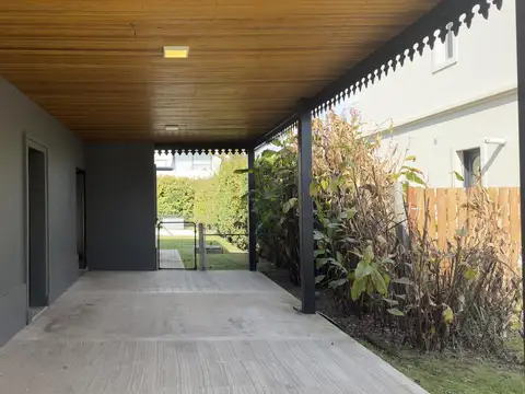 Casa en Alquiler en Puertos - Barrio Vistas, USD 1.600