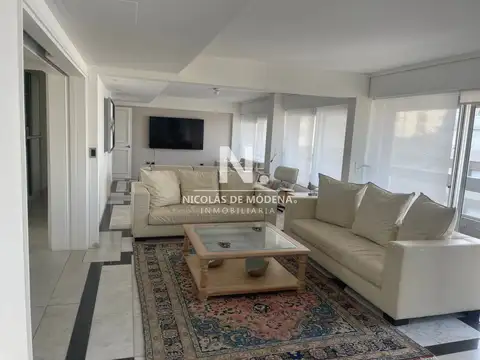 Departamento en Venta de 8 ambientes