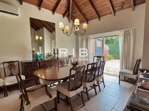 Casa 4 ambientes con 4 baños