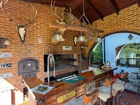 Casa 4 ambientes con 3 baños