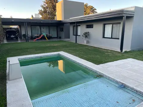 VENTA casa en Antigua Estancia, Villa Allende.