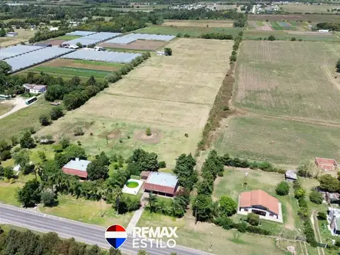 VENTA 5 HECTÁREAS con 2 PROPIEDADES - LA PLATA