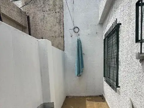 Depto Tipo Casa en Alquiler al Este
