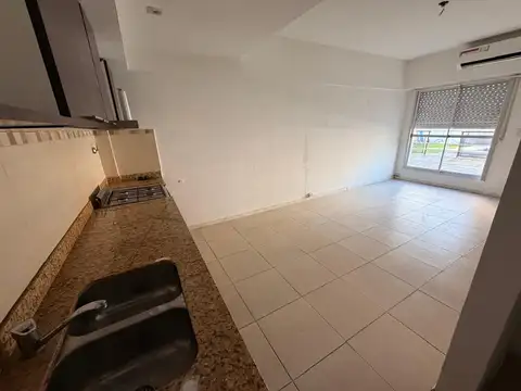 Departamento en Alquiler en Castelar Sur, $ 600.000